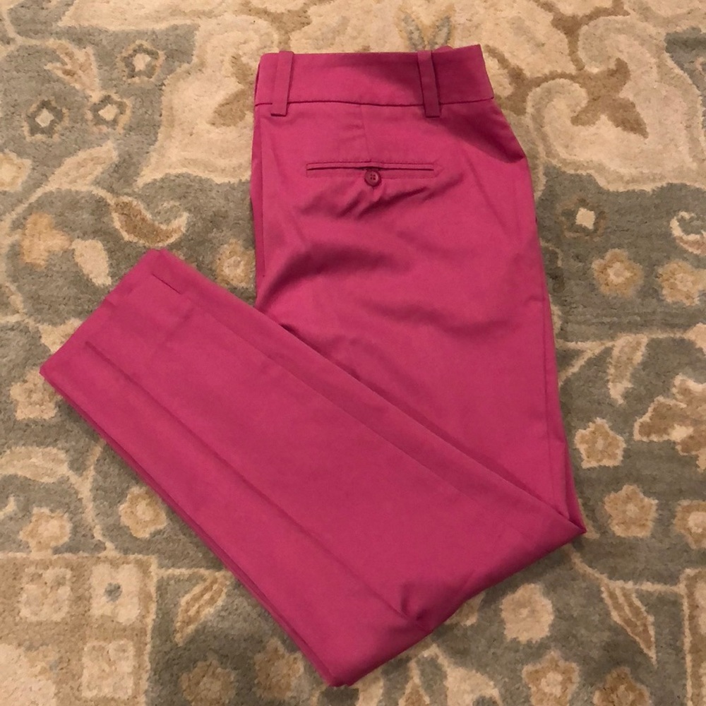 Trina Turk magenta ankle cropped pants